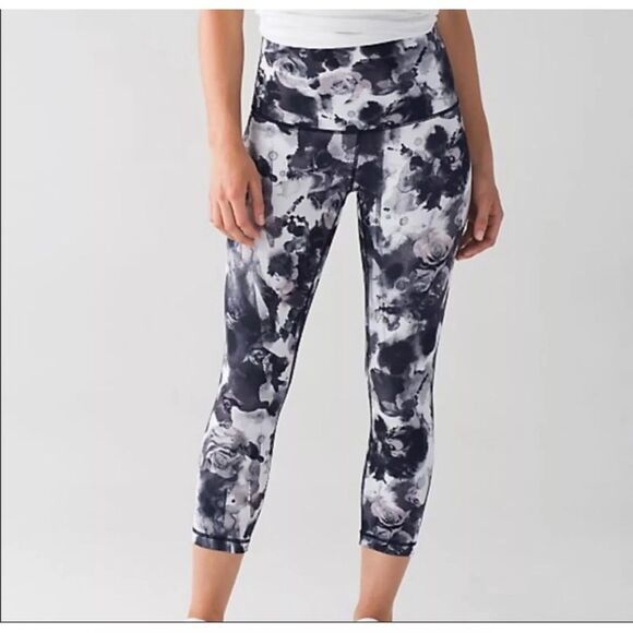 Lululemon Wunder Under Obscured Black Dusty Mauve Crop Leggings Size 4 - Picture 4 of 13